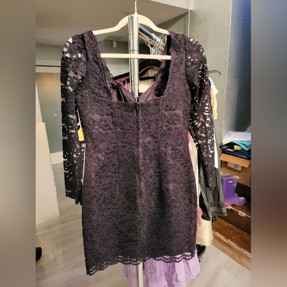 Moda INTL mini dress - Picture 2 of 4